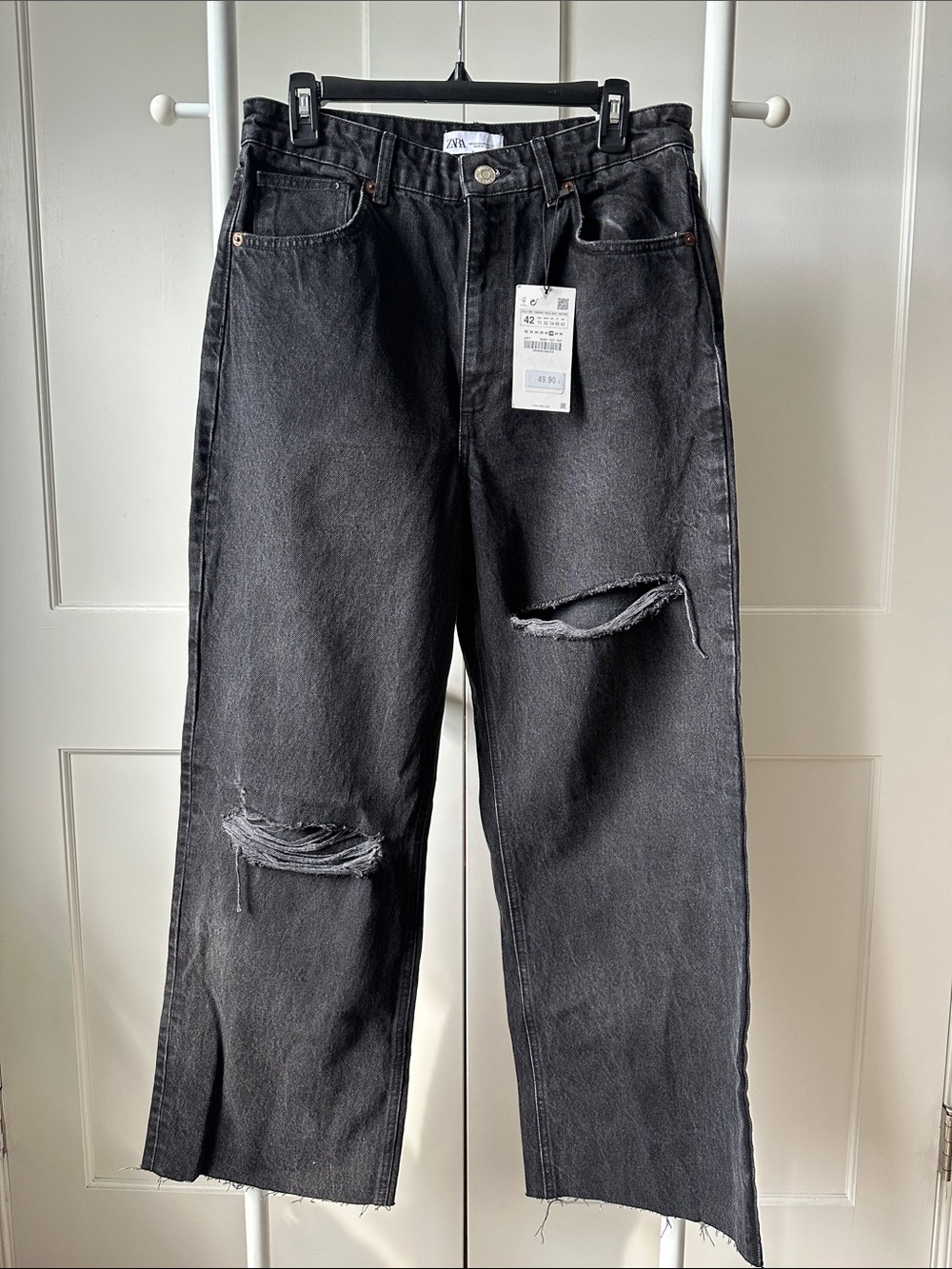 NWT Zara Black Relaxed Distressed Women's Jeans